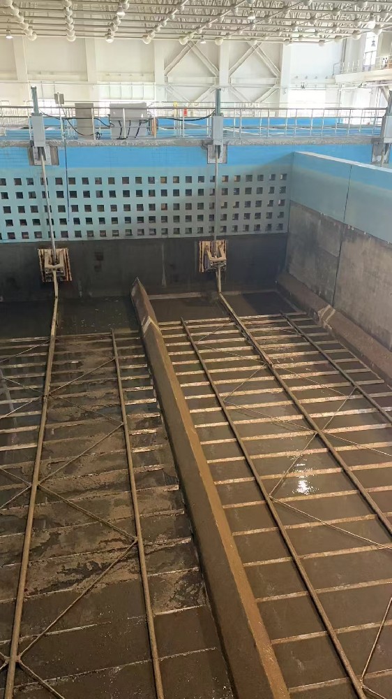 液压往复式刮泥机