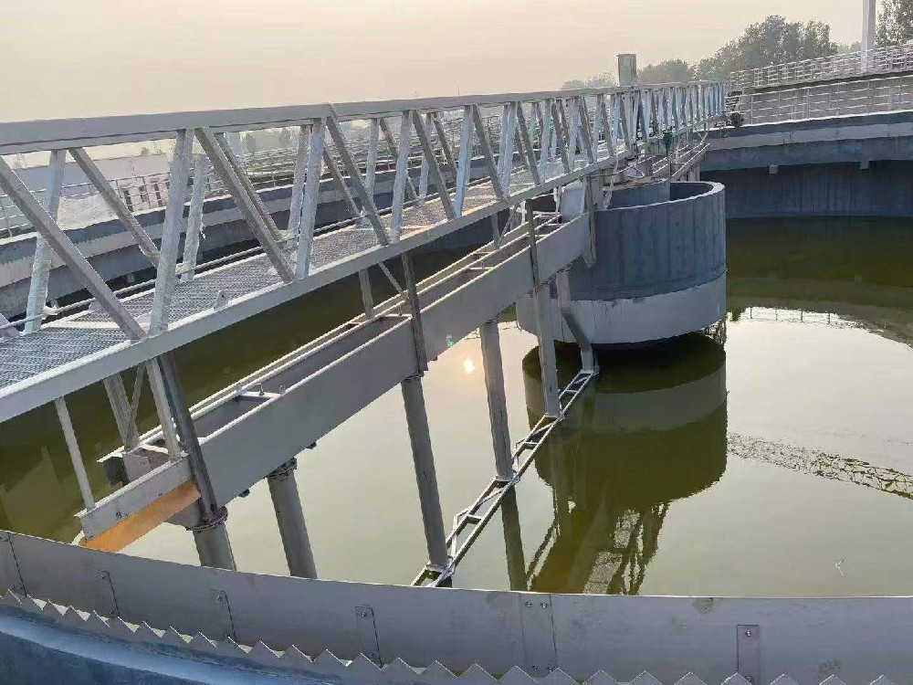 全桥式周边传动刮泥机